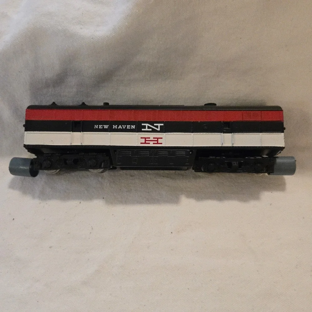VTG AHM New Haven FM Dummy Unit 1970s Black White Red HO Scale Train Yugoslavia
